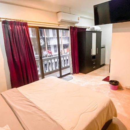 Retox Game On Hotell Pattaya Eksteriør bilde