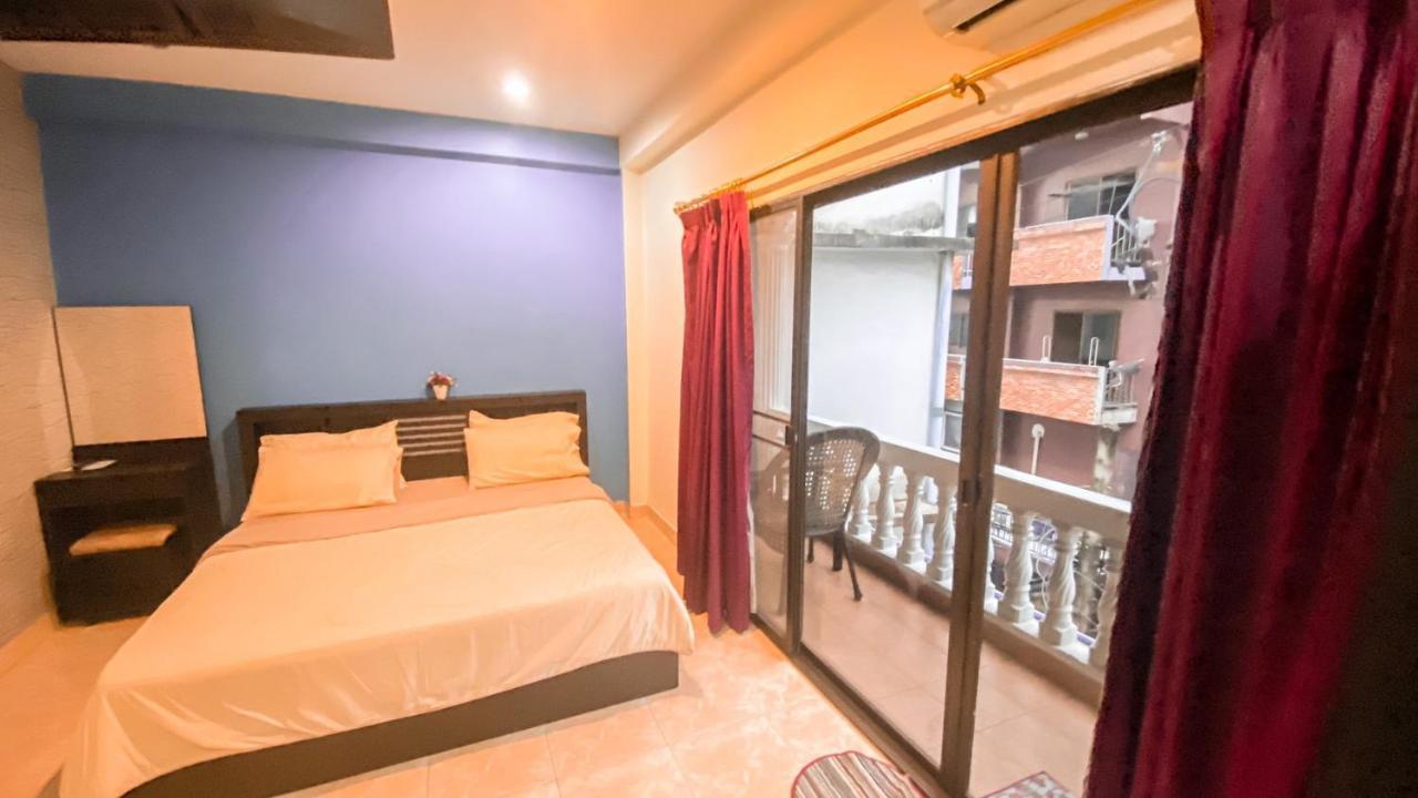 Retox Game On Hotell Pattaya Eksteriør bilde