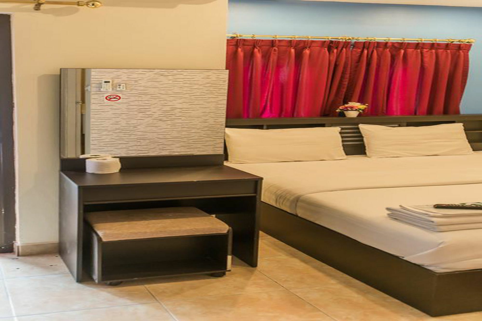 Retox Game On Hotell Pattaya Eksteriør bilde
