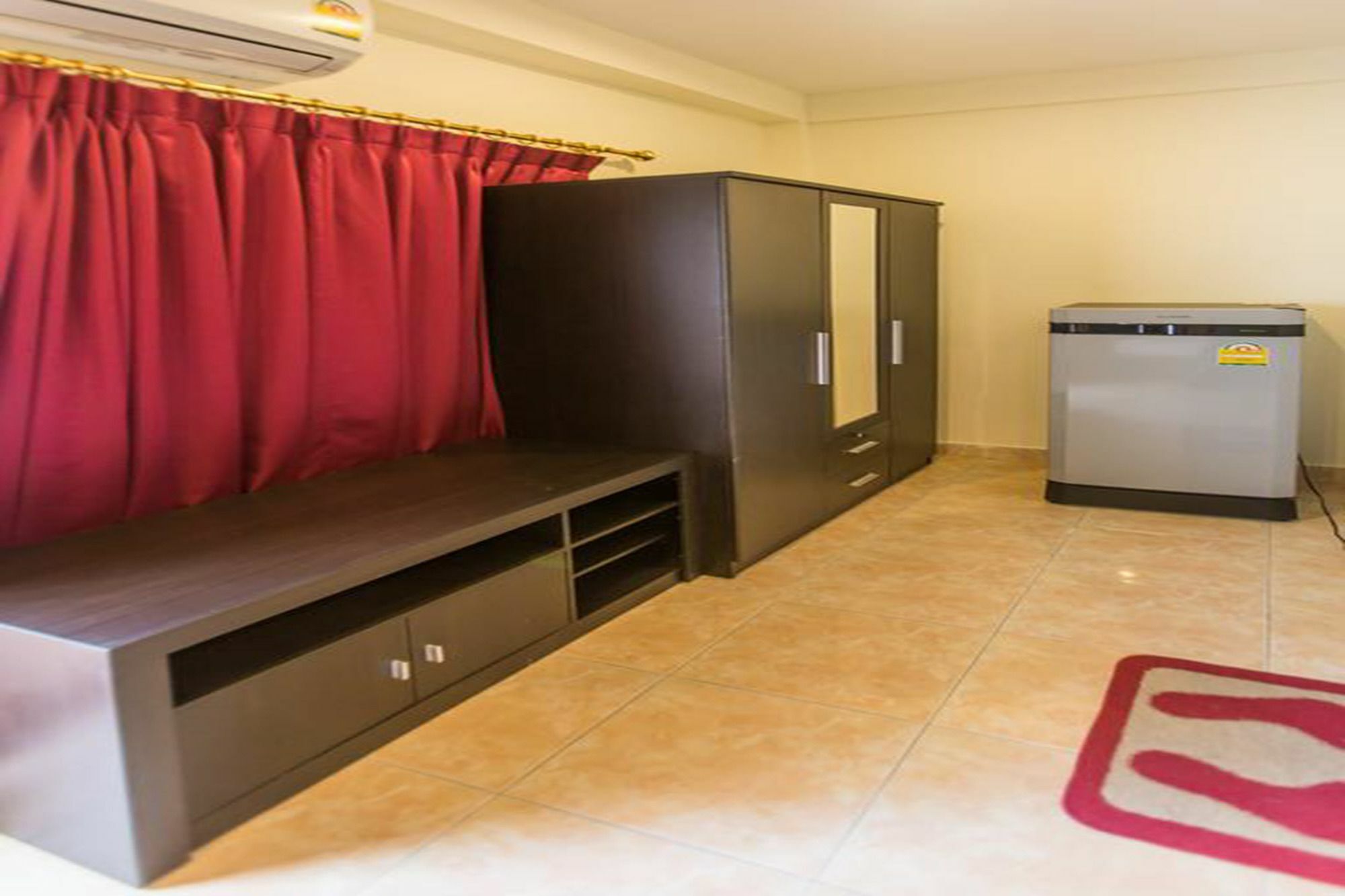 Retox Game On Hotell Pattaya Eksteriør bilde